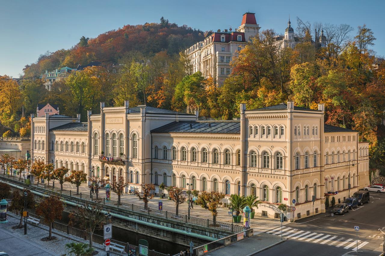 Windsor Spa Hotel KLV Exterior foto