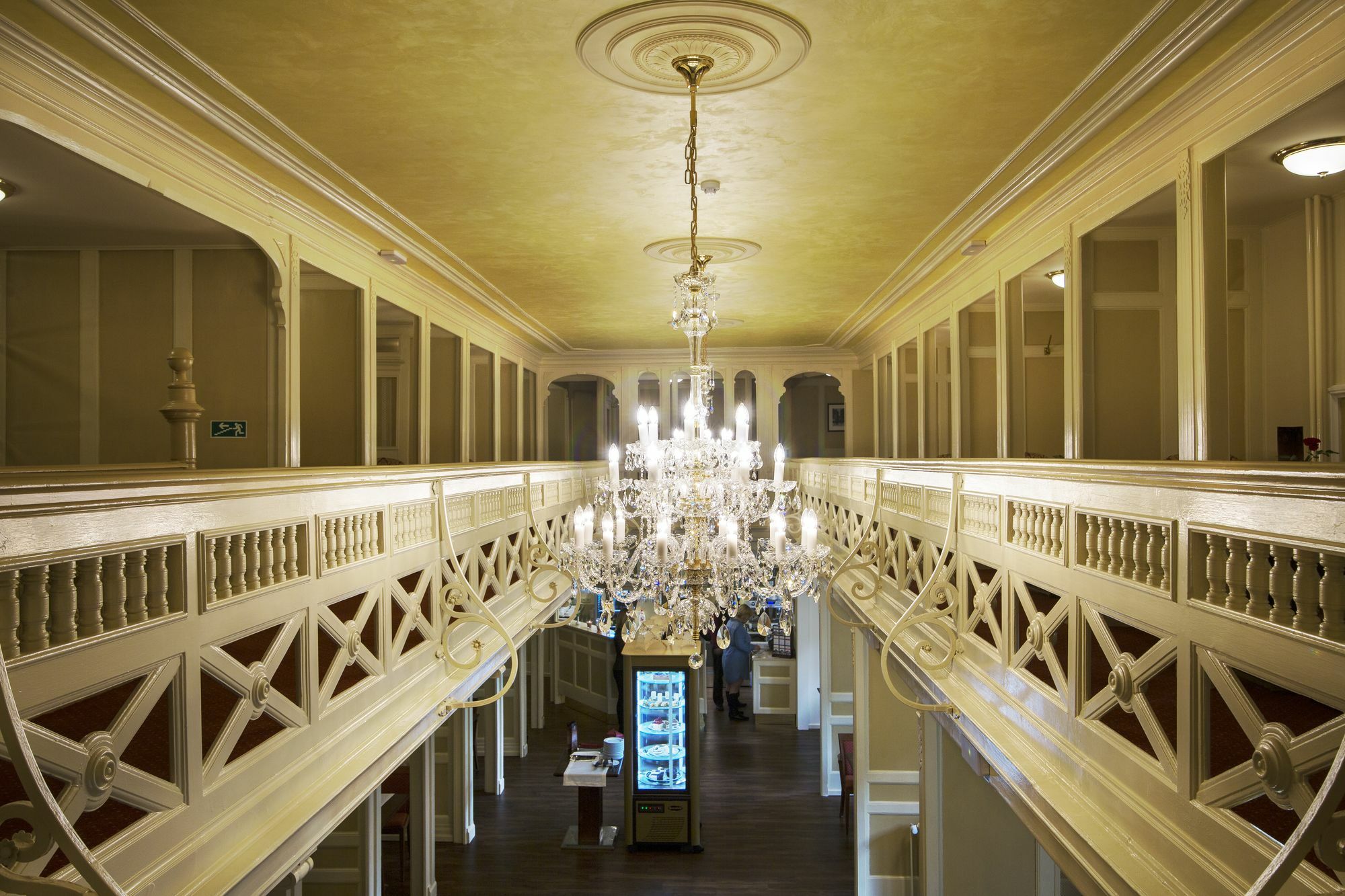 Windsor Spa Hotel KLV Exterior foto